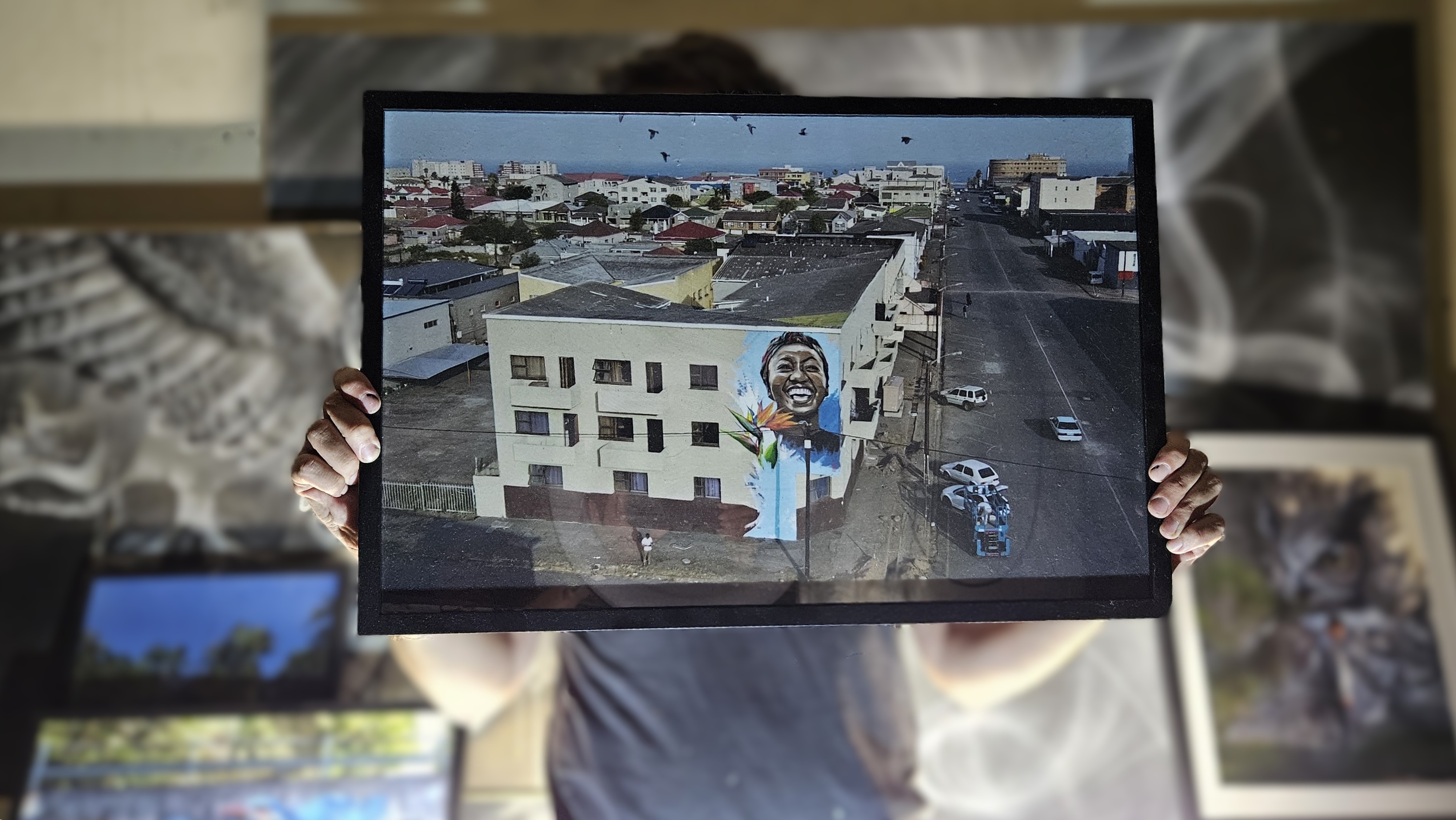 CURRY STREET LADY MURAL PRINT